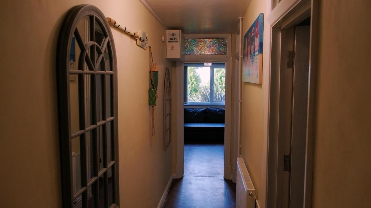 Commanders Cabin 'As Seen In Beyond Paradise' Looe Exterior photo
